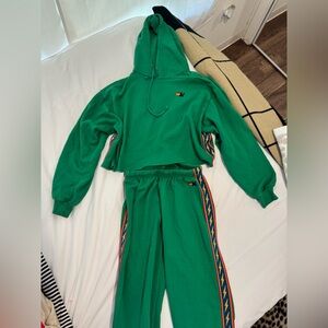 Aviaton Green hoodie and sweatpants